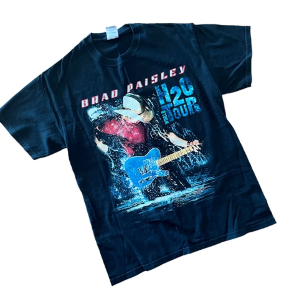 Brad Paisley  world tour Concert tee